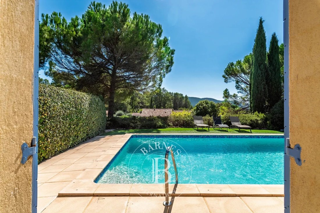 Villa in Bagnols-en-Forêt, Provence-Alpes-Côte d'Azur, France 4 - 18949941