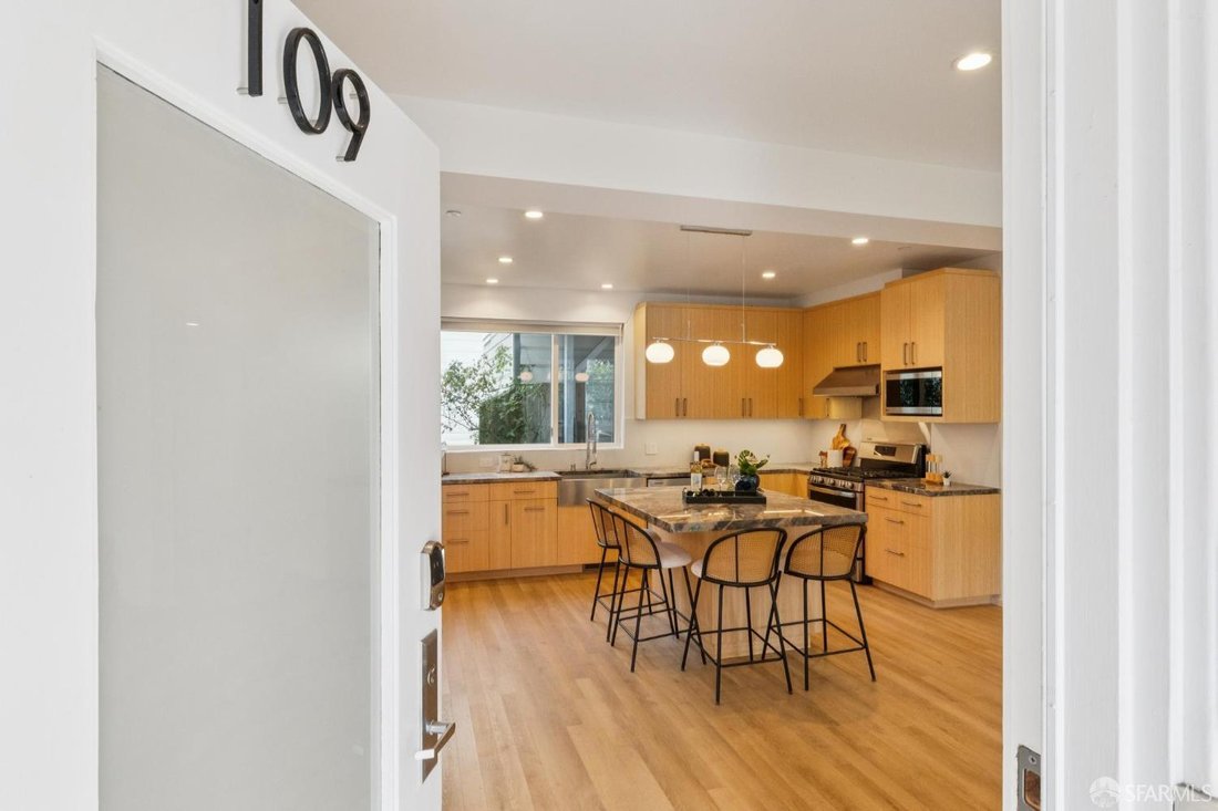 Condo in San Francisco, California, United States 5 - 18952109