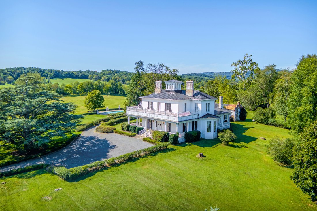 Upperville, Virginia, United States 2 - 16554647