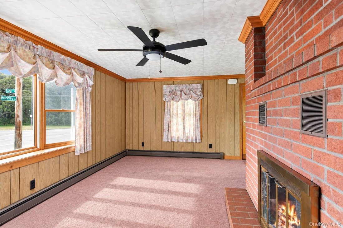 House in East Patchogue, New York, United States 3 - 18953512