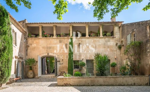 House in Paradou, Provence-Alpes-Côte d'Azur, France 1