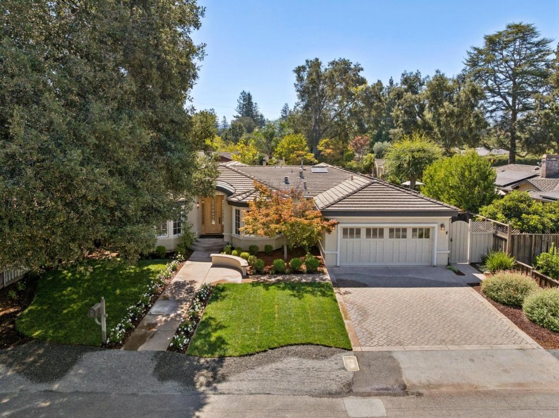 House in Los Altos Hills, California, United States 1 - 18953195
