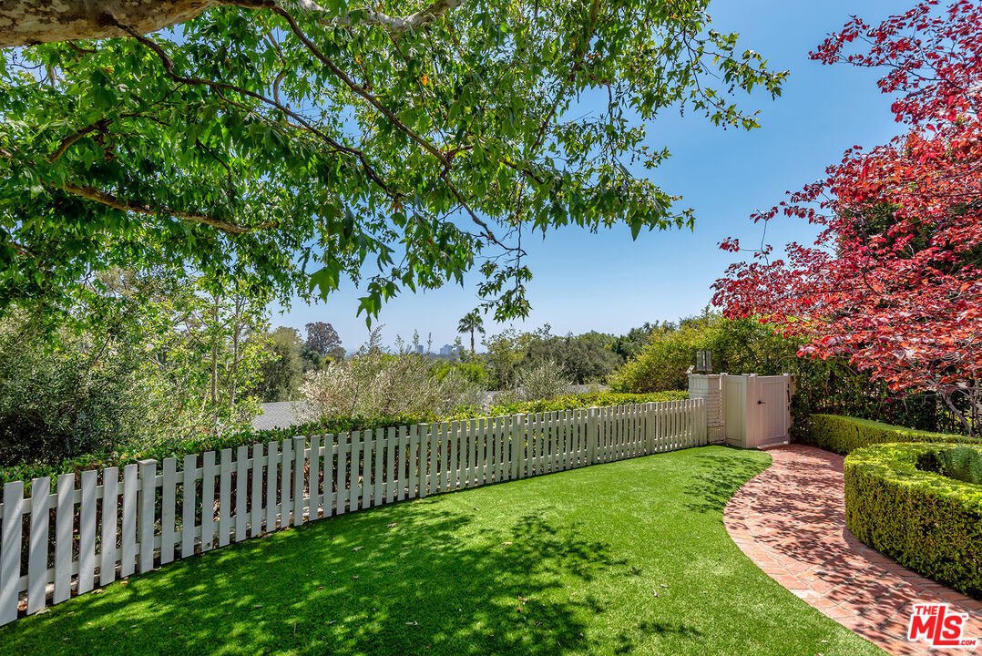 House in Los Angeles, California, United States 3 - 18951038
