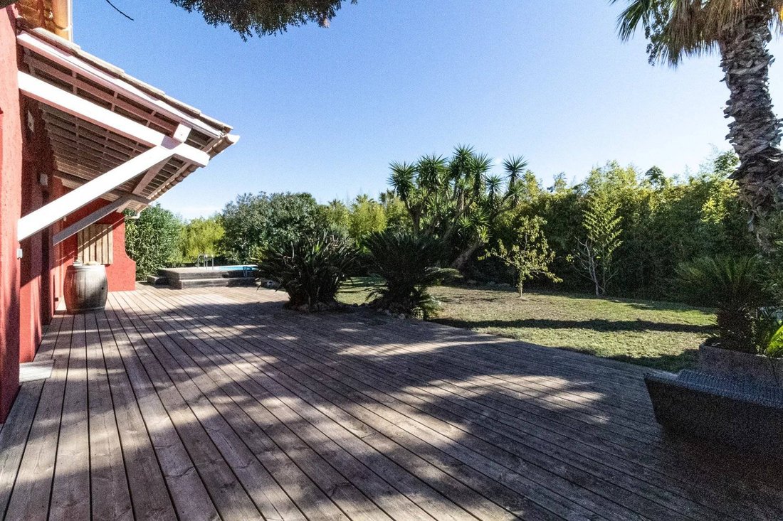 House in Hyeres, Provence-Alpes-Côte d'Azur, France 5 - 16296517
