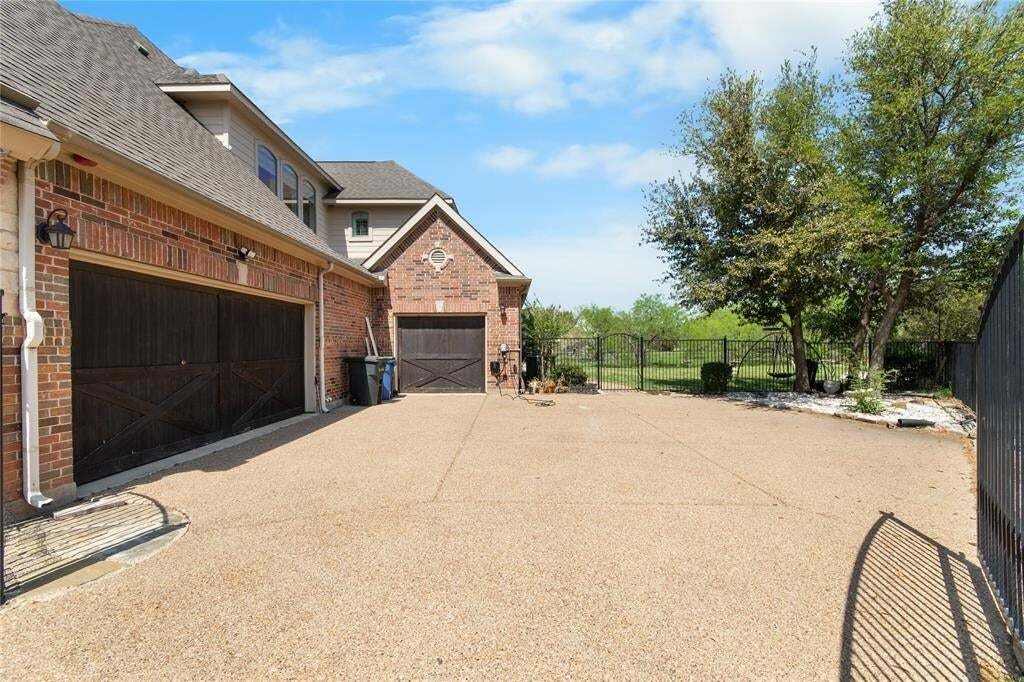House in Grapevine, Texas, United States 2 - 18949119