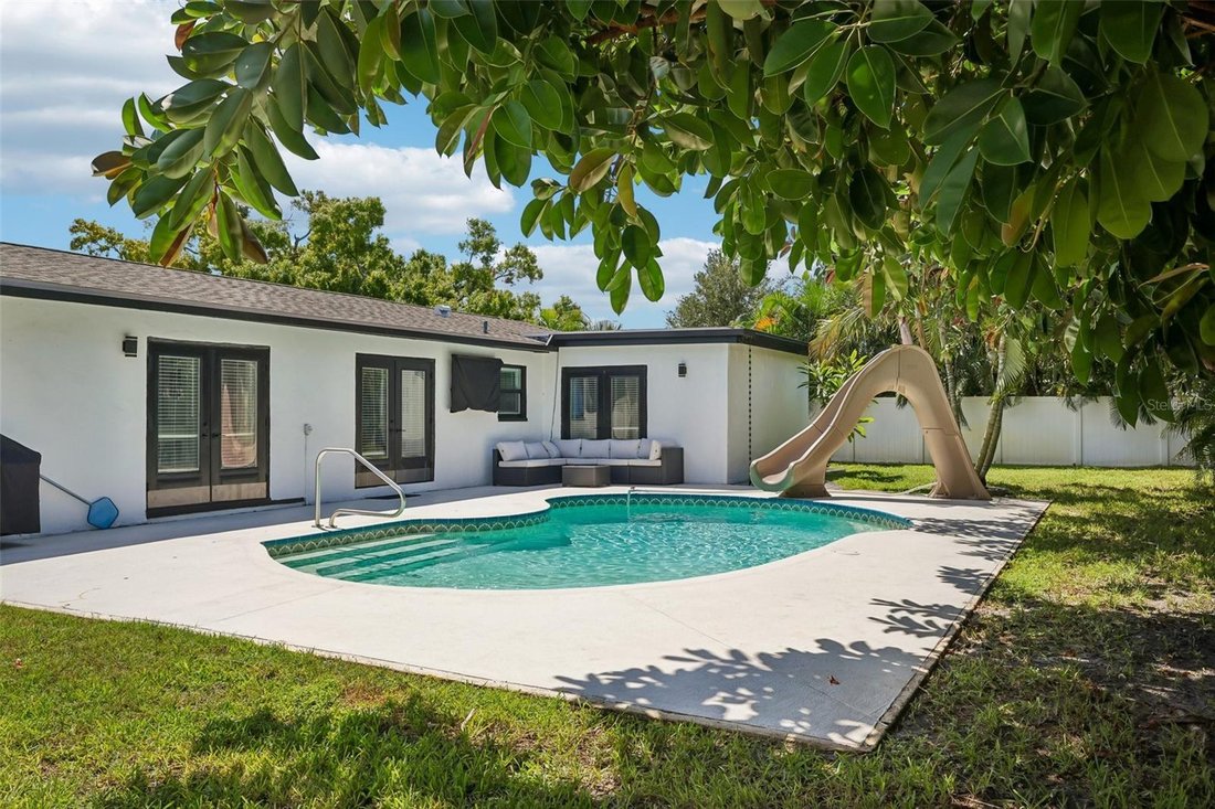 House in St. Petersburg, Florida, United States 3 - 18948895