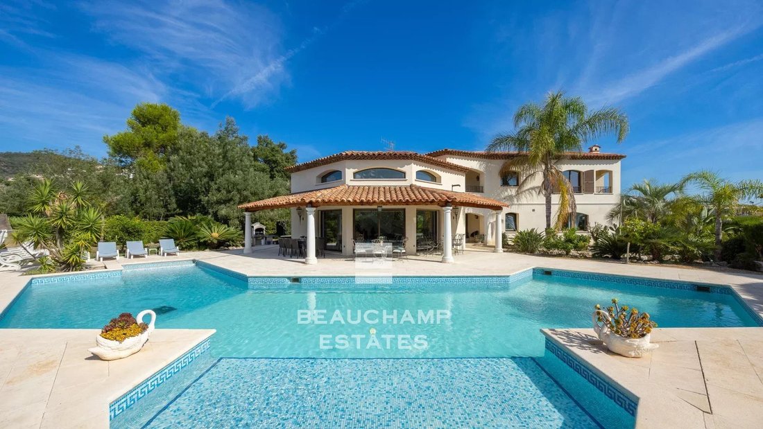Villa in Le Grand Duc-Minelle, Mandelieu-la-Napoule, France 1 - 18948472