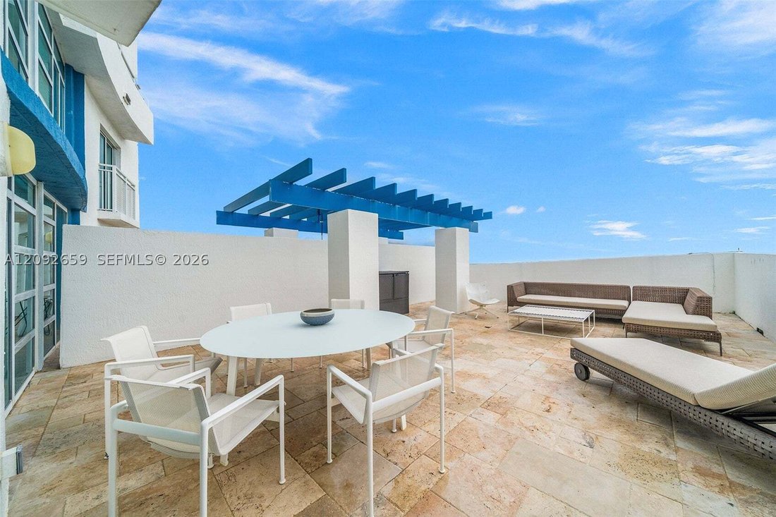 Condo in Miami Beach, Florida, United States 3 - 18952701