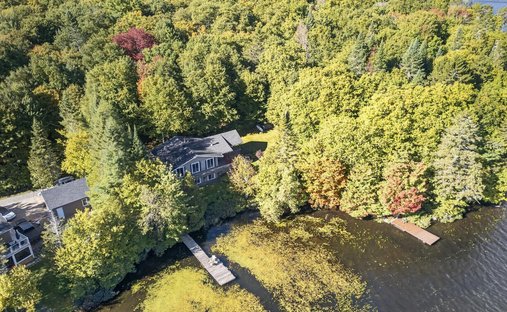 House in St-Raymond, Quebec, Canada 1