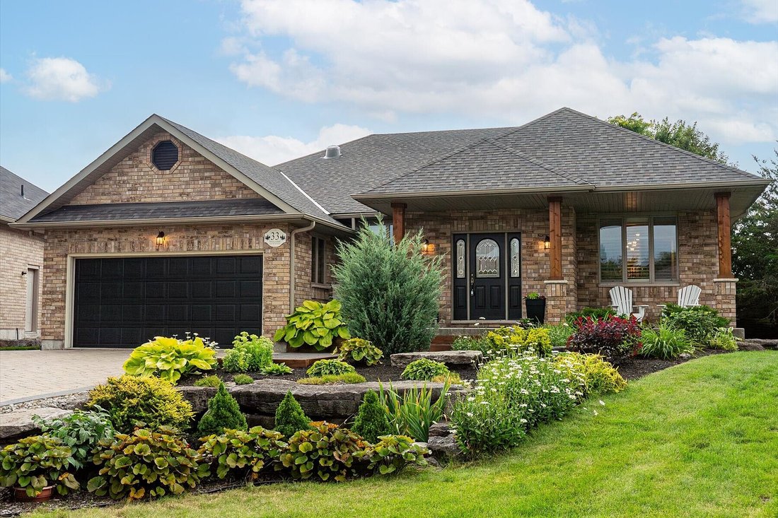 House in Kawartha Lakes, Ontario, Canada 1 - 18950903