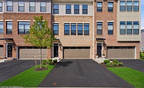 Condo in North Middletown, New Jersey, United States 1