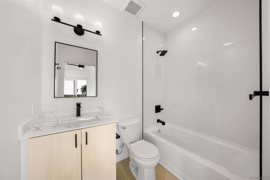 San Diego, California, United States 4 - 18953470