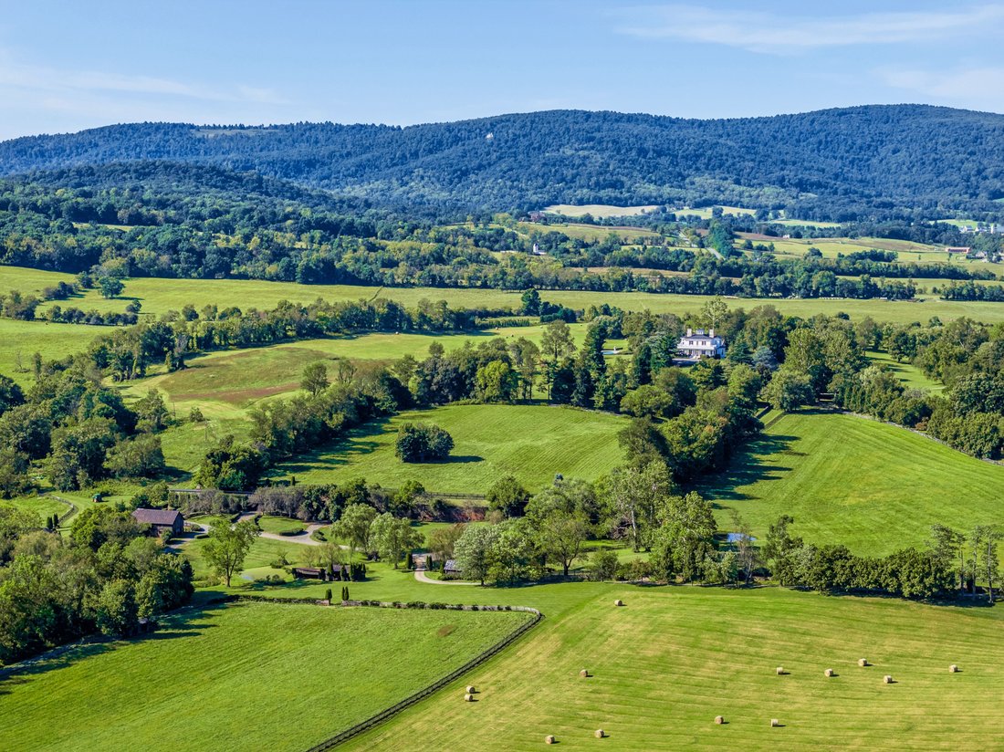Upperville, Virginia, United States 4 - 16554647