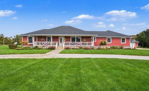 House in Edwardsburg, Michigan, United States 1