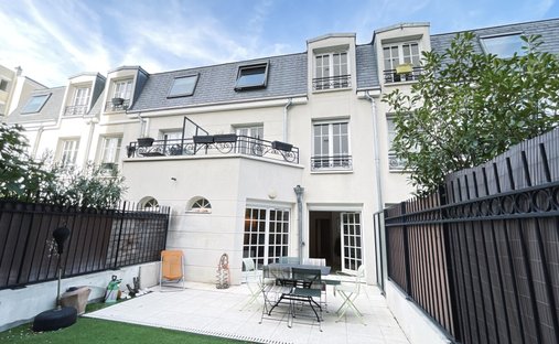 Villa in Puteaux, Ile-de-France, France 1