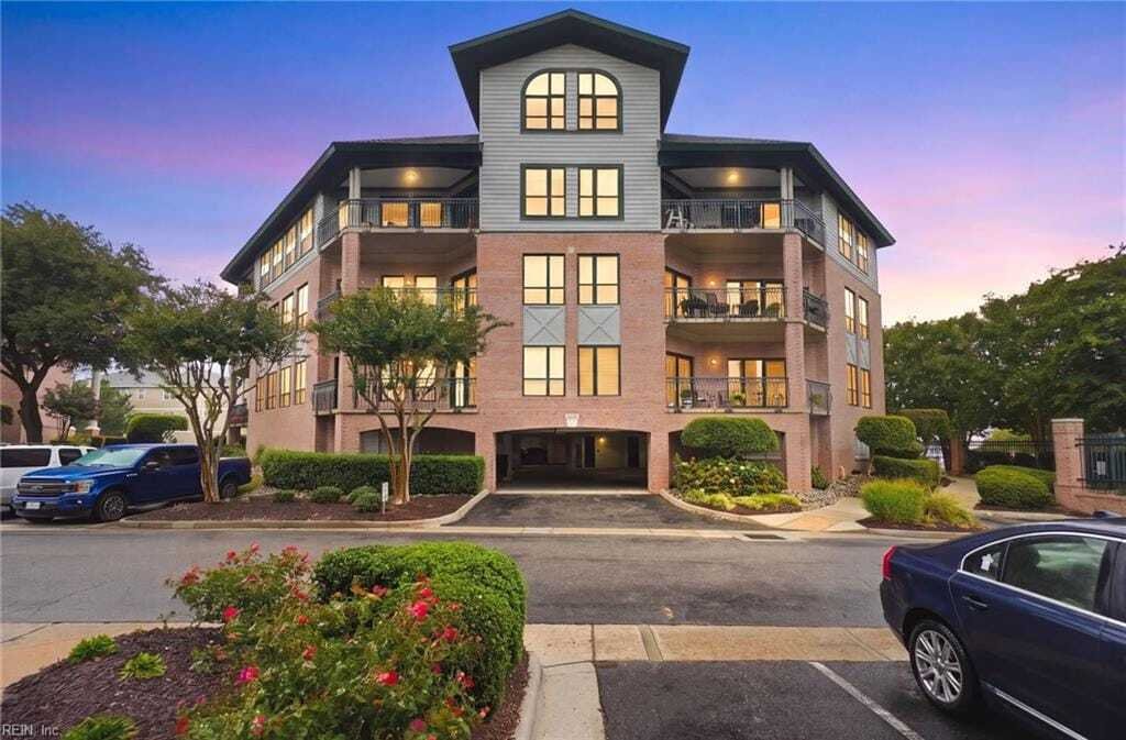 Condo in Virginia Beach, Virginia, United States 1 - 18952673