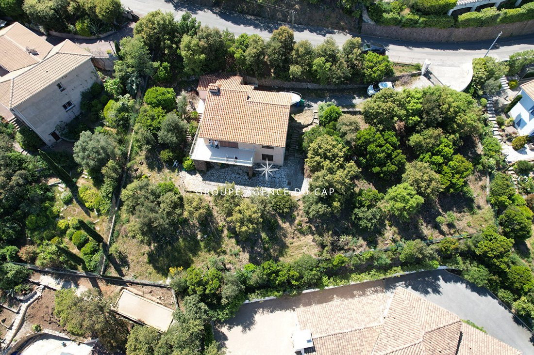 Land in Les Issambres, Roquebrune-sur-Argens, France 2 - 18955135
