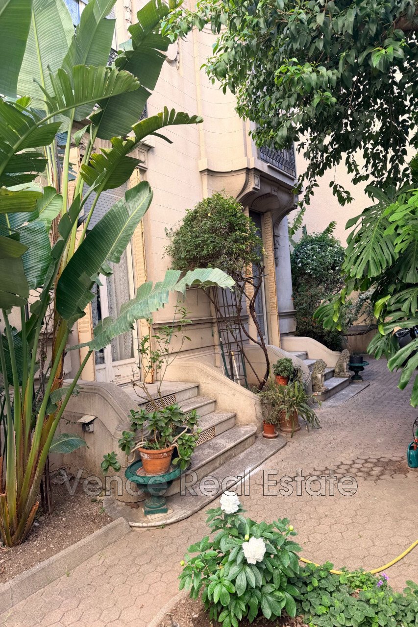 Villa in Nice, Provence-Alpes-Côte d'Azur, France 1 - 18949345