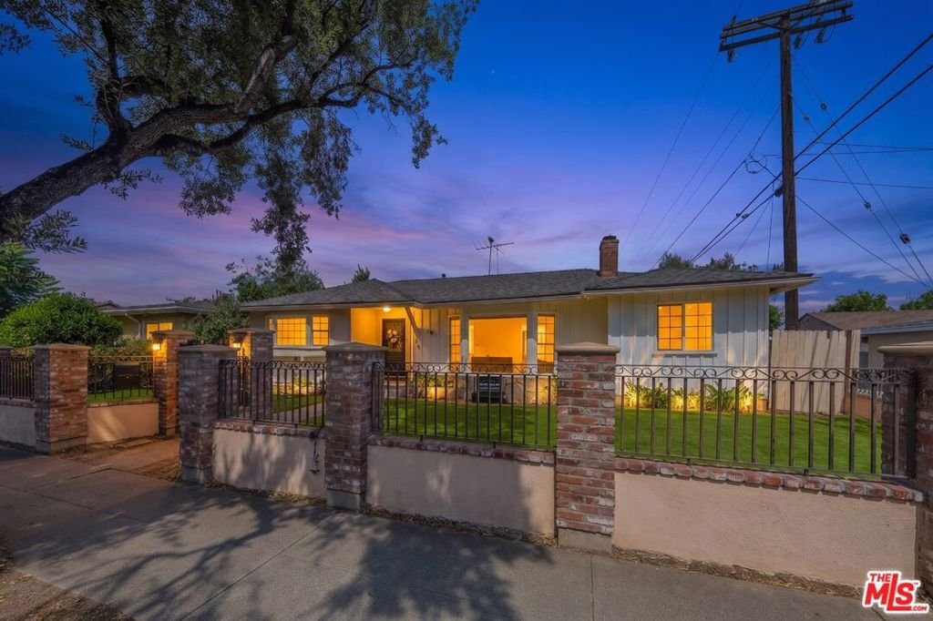 House in Los Angeles, California, United States 2 - 18952252