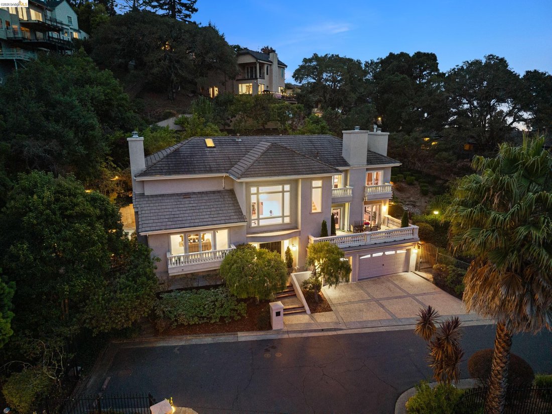 House in Oakland, California, United States 2 - 18949443