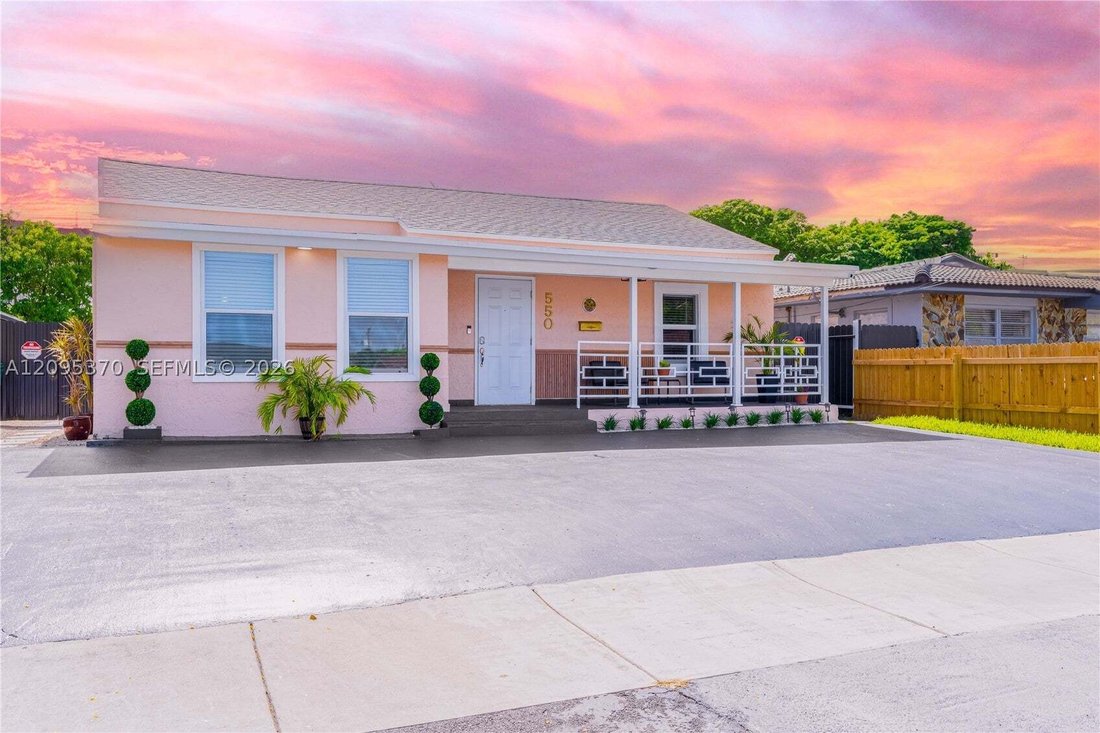 House in Miami, Florida, United States 1 - 18952644