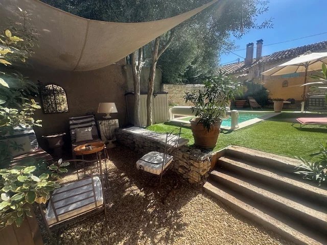 Villa in Trets, Provence-Alpes-Côte d'Azur, France 1 - 18950013