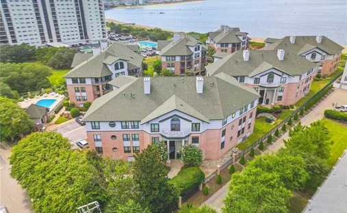 Condo in Virginia Beach, Virginia, United States 1