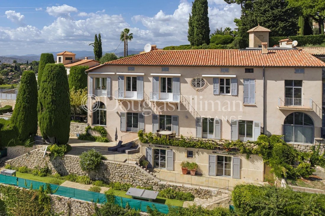 Villa in Mougins, Provence-Alpes-Côte d'Azur, France 1 - 18950148