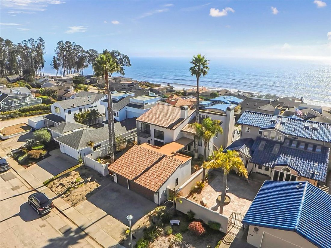 House in Aptos, California, United States 4 - 18950709