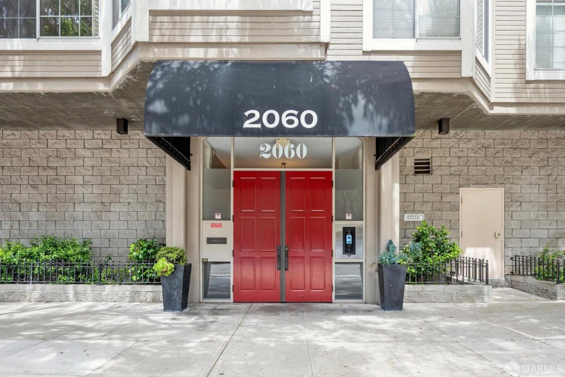 Condo in San Francisco, California, United States 3 - 18948235