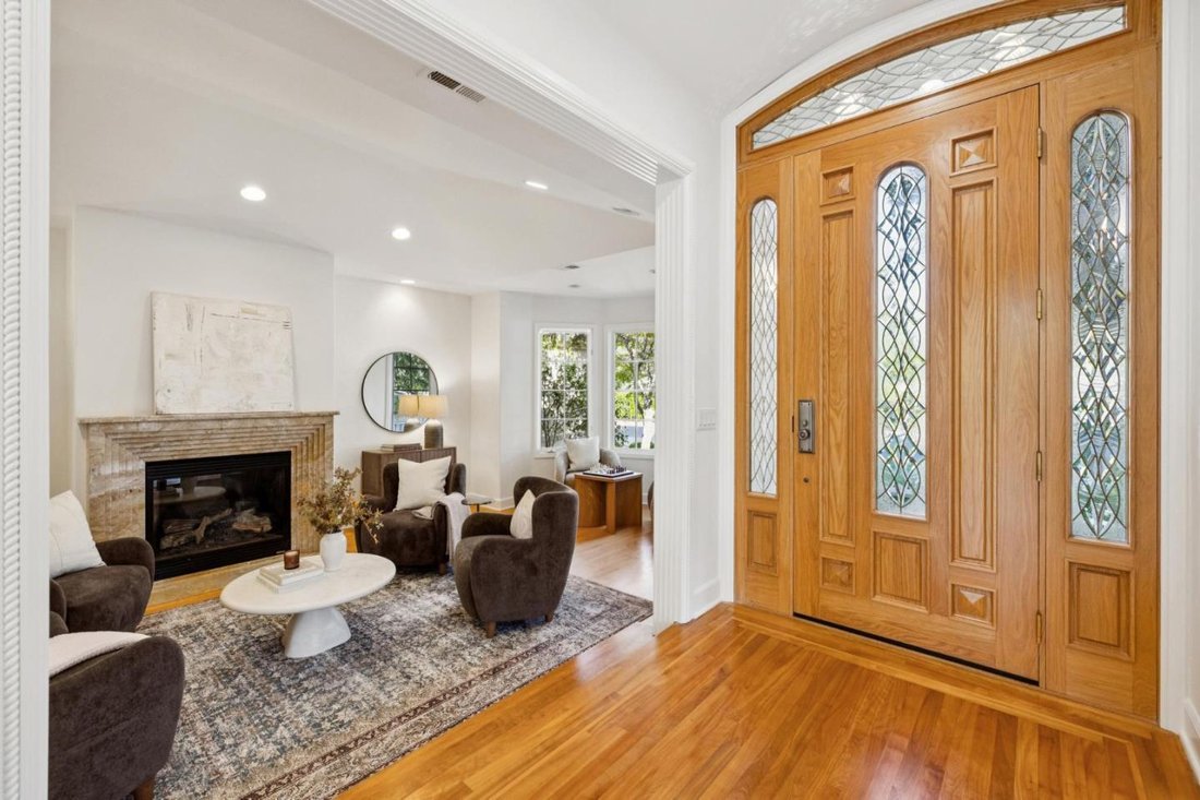 House in Los Altos Hills, California, United States 4 - 18953195