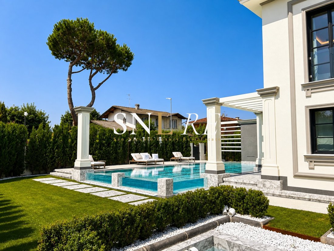 Villa in Centro, Forte dei Marmi, Tuscany 2 - 18949050