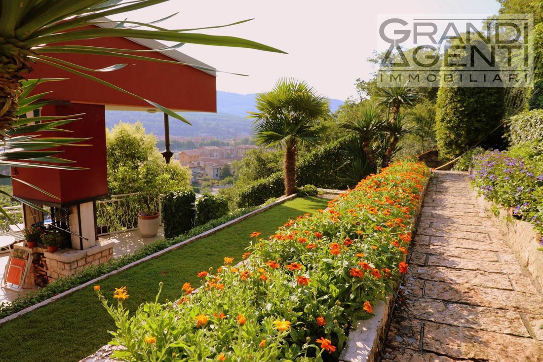 Villa in Grezzana, Veneto, Italy 2 - 18955435