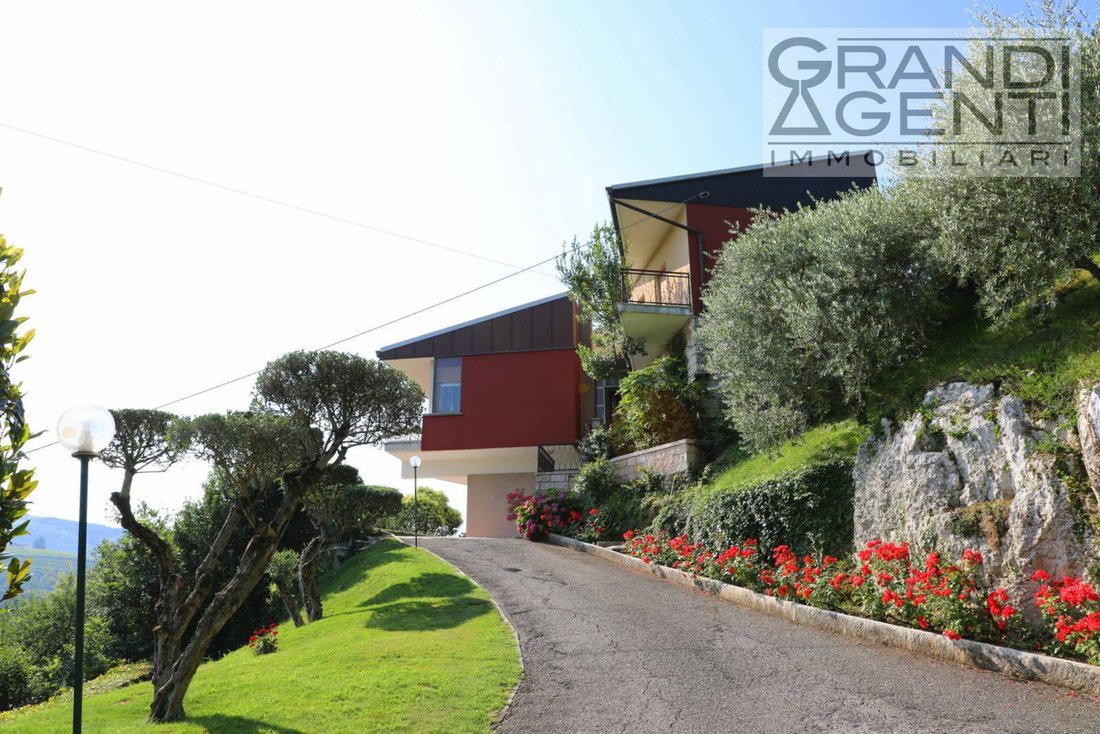 Villa in Grezzana, Veneto, Italy 1 - 18955435