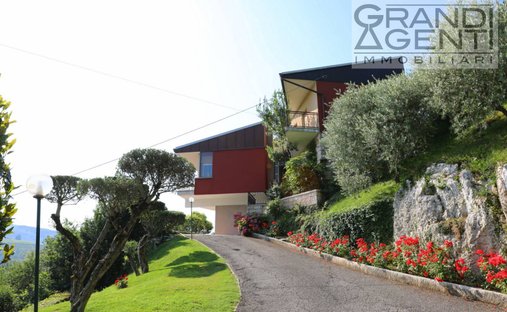 Villa in Grezzana, Veneto, Italy 1