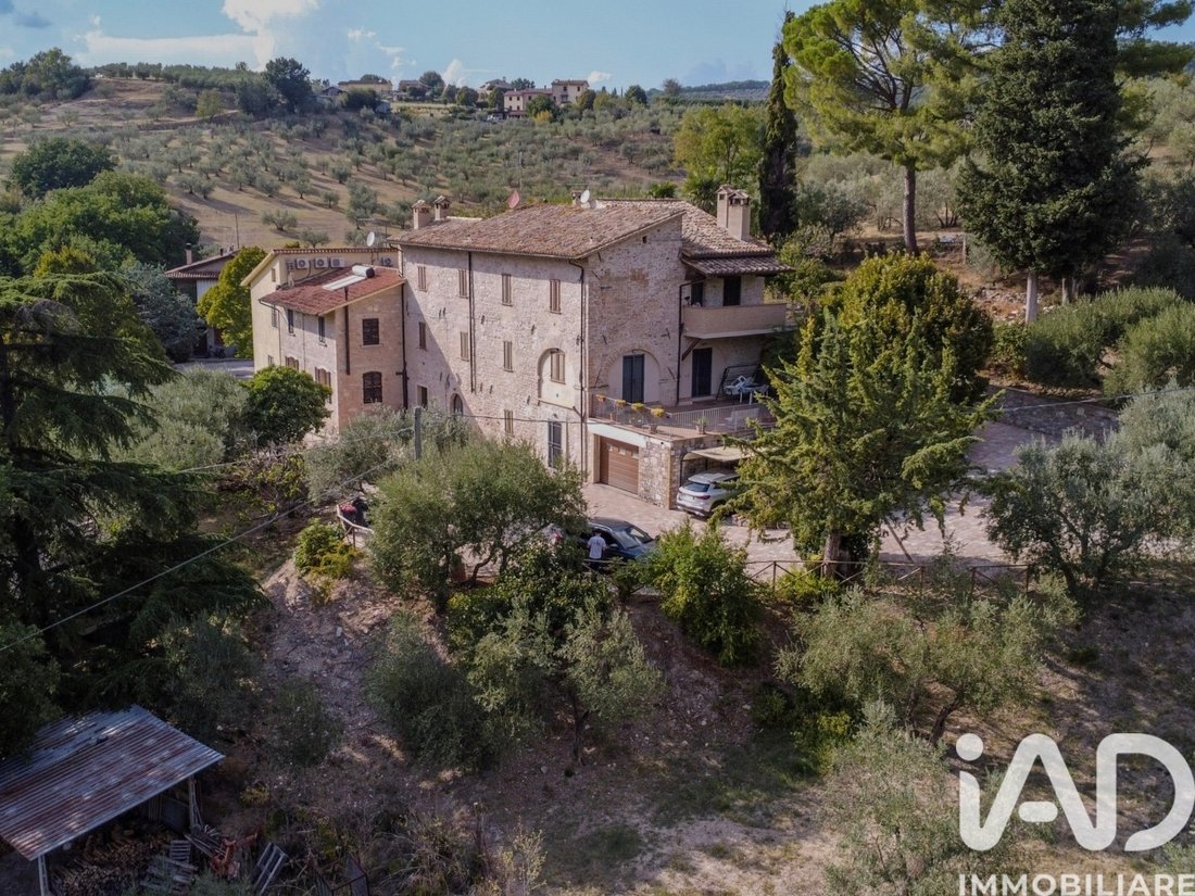 Villa in Assisi, Umbria, Italy 1 - 18955436