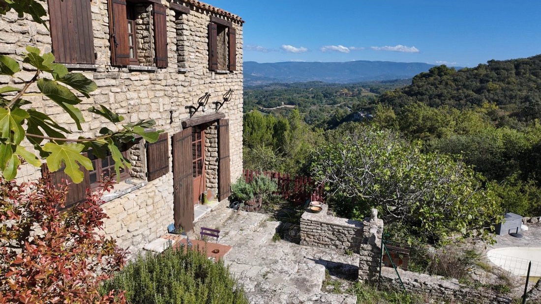 Country House in Bonnieux, Provence-Alpes-Côte d'Azur, France 2 - 16822872