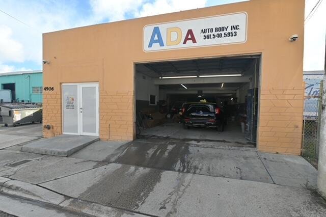 West Palm Beach, Florida, United States 1 - 18955796