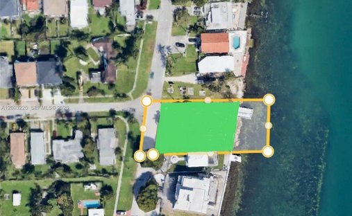 Land in Miami, Florida, United States 1