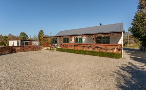 House in Woodbury, Canterbury, New Zealand 1
