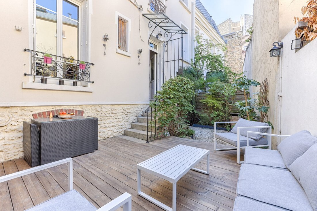 Apartment in Chedal Anglay, La Garenne-Colombes, France 1 - 18956285