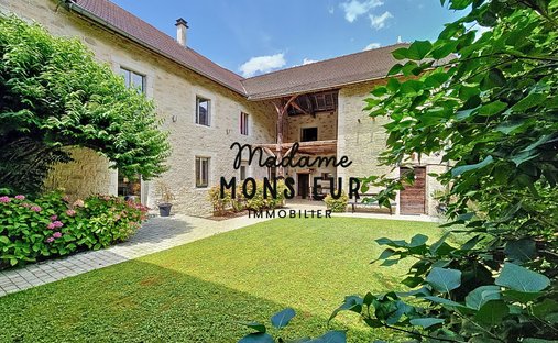 House in Champfleuri, Bourgoin-Jallieu, France 1