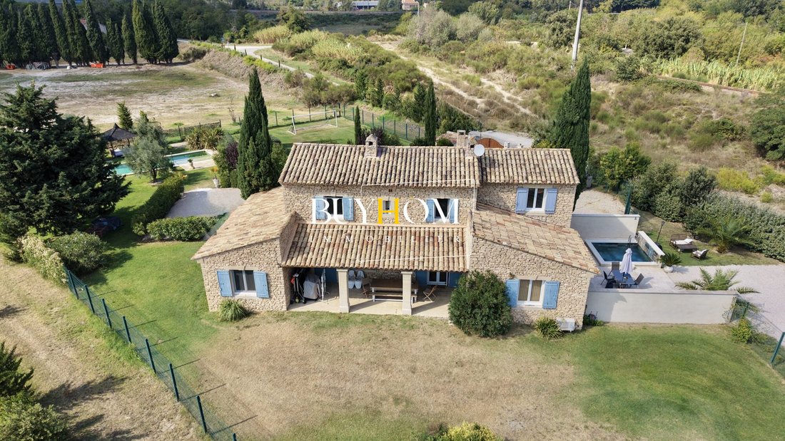 Maisons de campagne à Cheval-Blanc, Provence-Alpes-Côte d'Azur, France 3 - 18945409