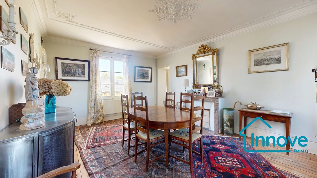 Apartment in Domaine National du Château, Versailles, France 2 - 18956244