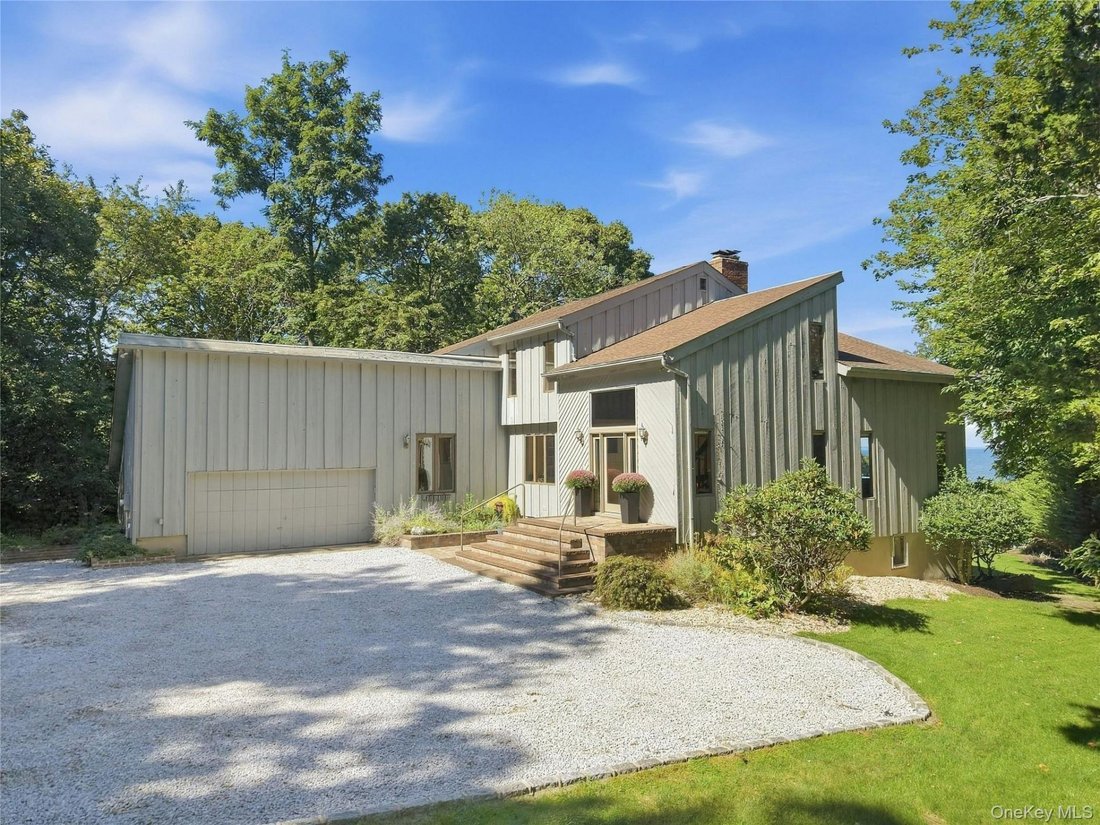 House in Port Jefferson, New York, United States 1 - 18955601