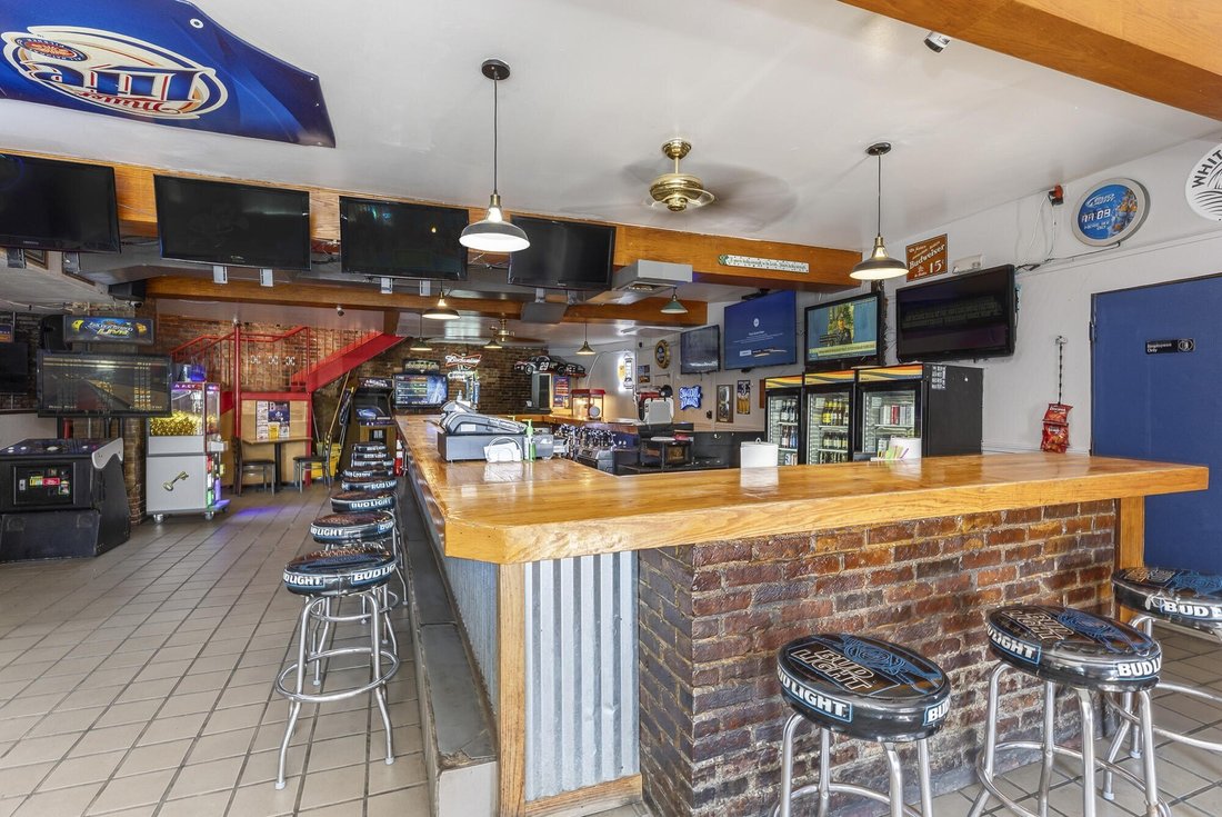 Portland, Maine, United States 5 - 18955487