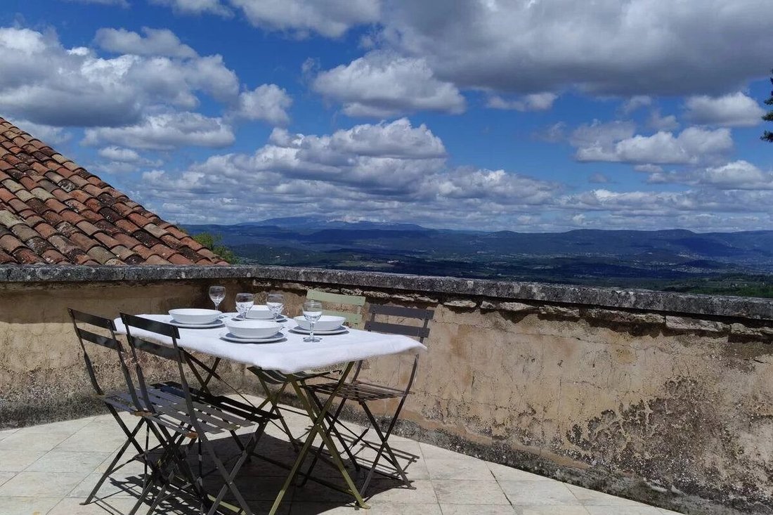 Country House in Bonnieux, Provence-Alpes-Côte d'Azur, France 4 - 16822872