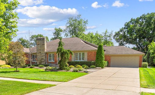 House in Beverly Hills, Michigan, United States 1