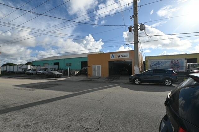 West Palm Beach, Florida, United States 2 - 18955796
