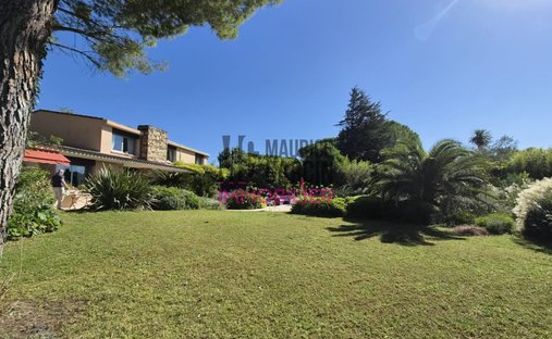 Villa in Montfavet Pericentre, Avignon, France 1